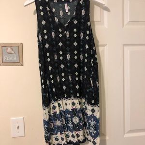 Xhilaration cute patterned Dress size medium